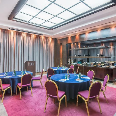 Crowne Plaza Amman By Ihg Hotel Exterior photo Meeting room