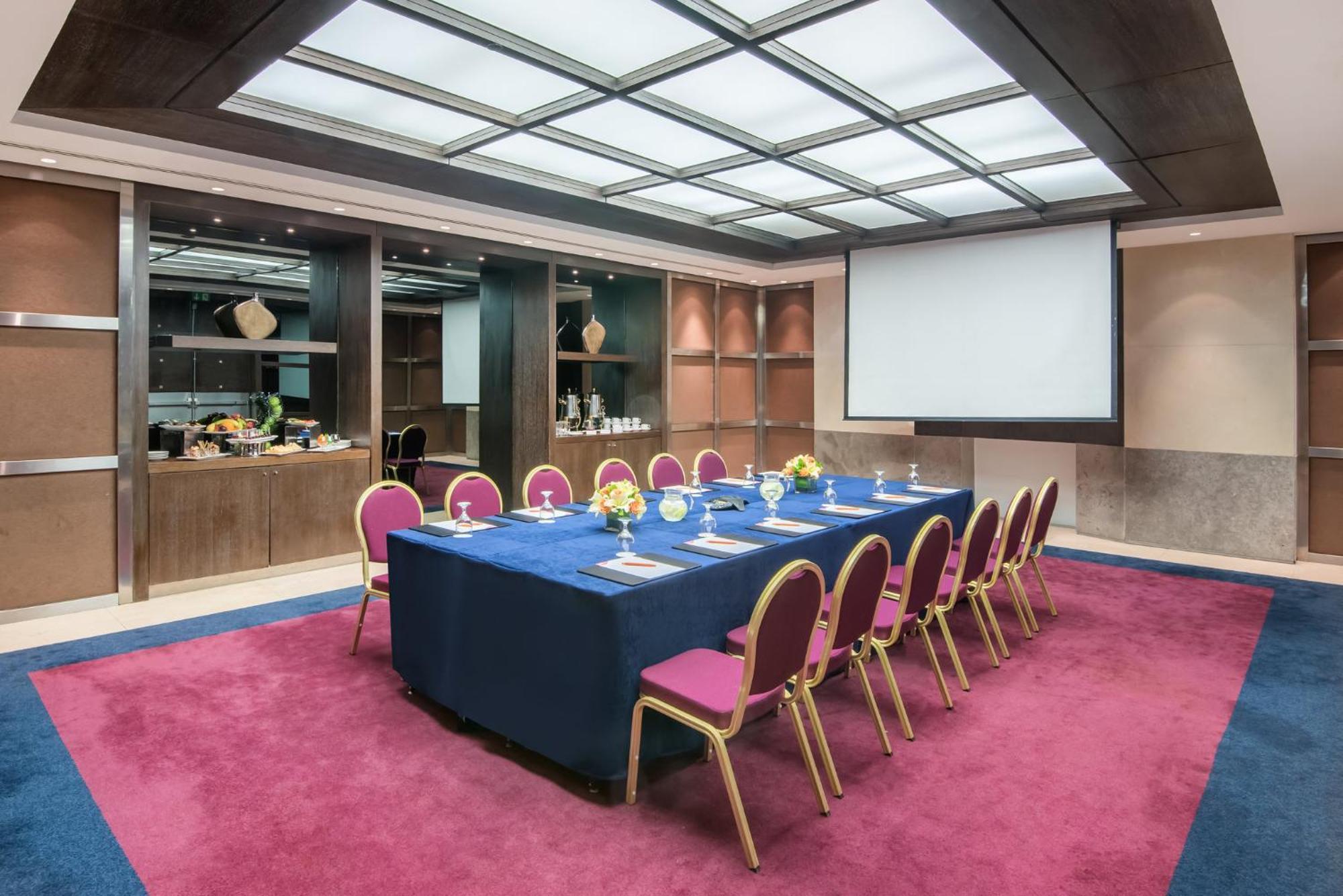 Crowne Plaza Amman By Ihg Hotel Exterior photo Meeting room