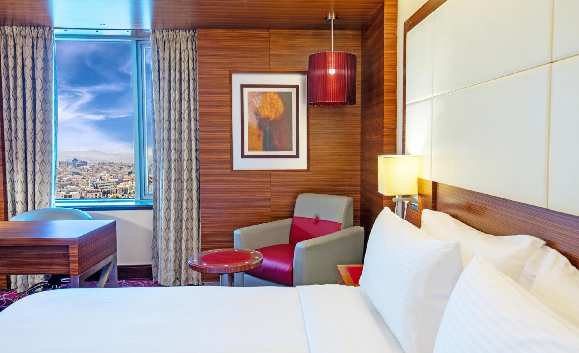 Crowne Plaza Amman By Ihg Hotel Exterior photo
