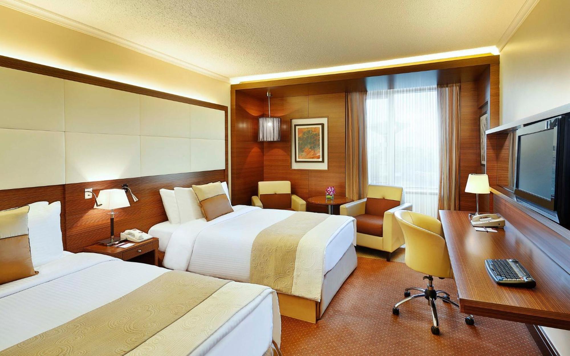Crowne Plaza Amman By Ihg Hotel Exterior photo