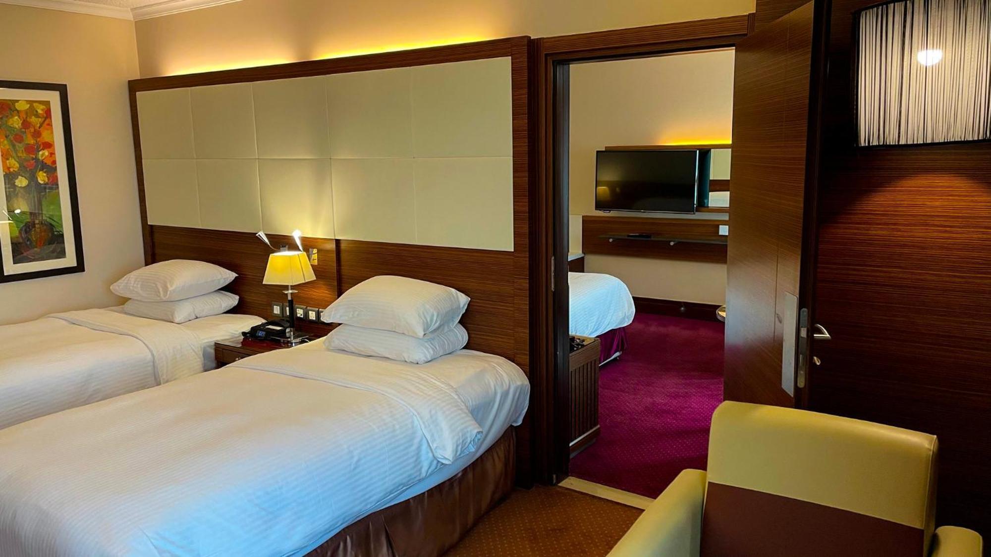 Crowne Plaza Amman By Ihg Hotel Exterior photo
