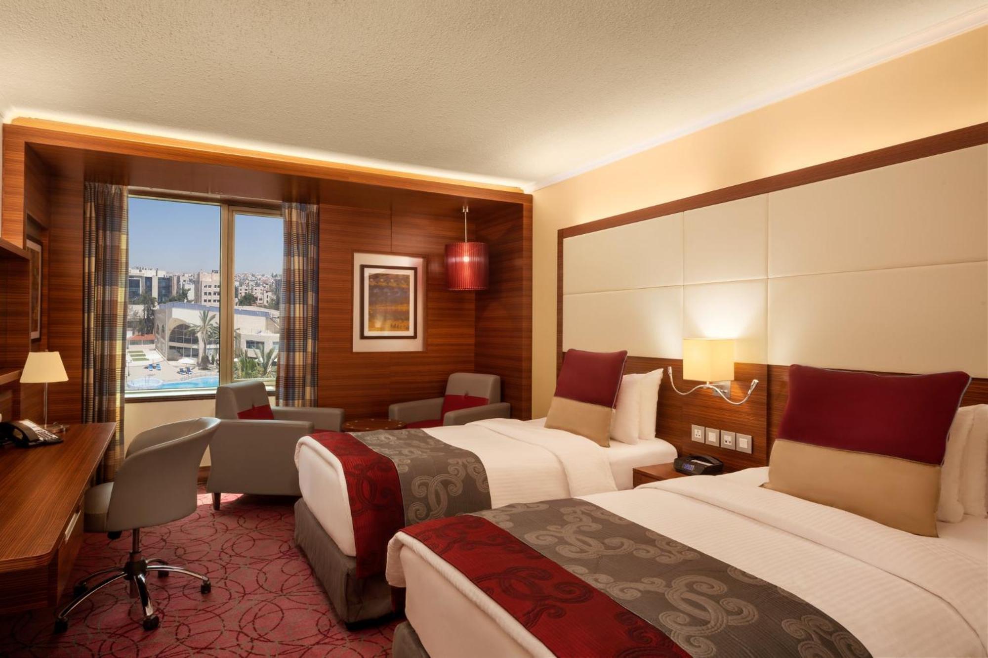 Crowne Plaza Amman By Ihg Hotel Exterior photo